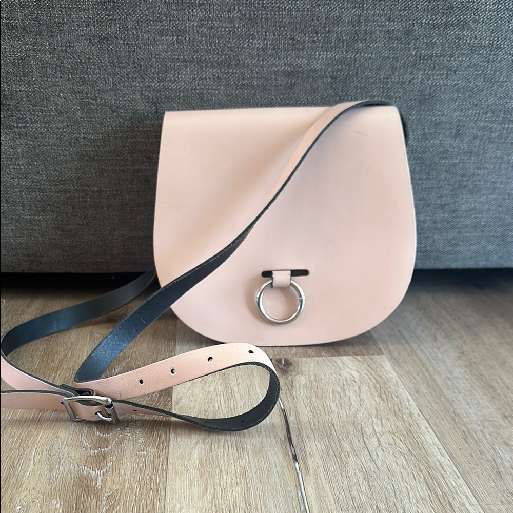 Elegant Pink Leather Crossbody Bag